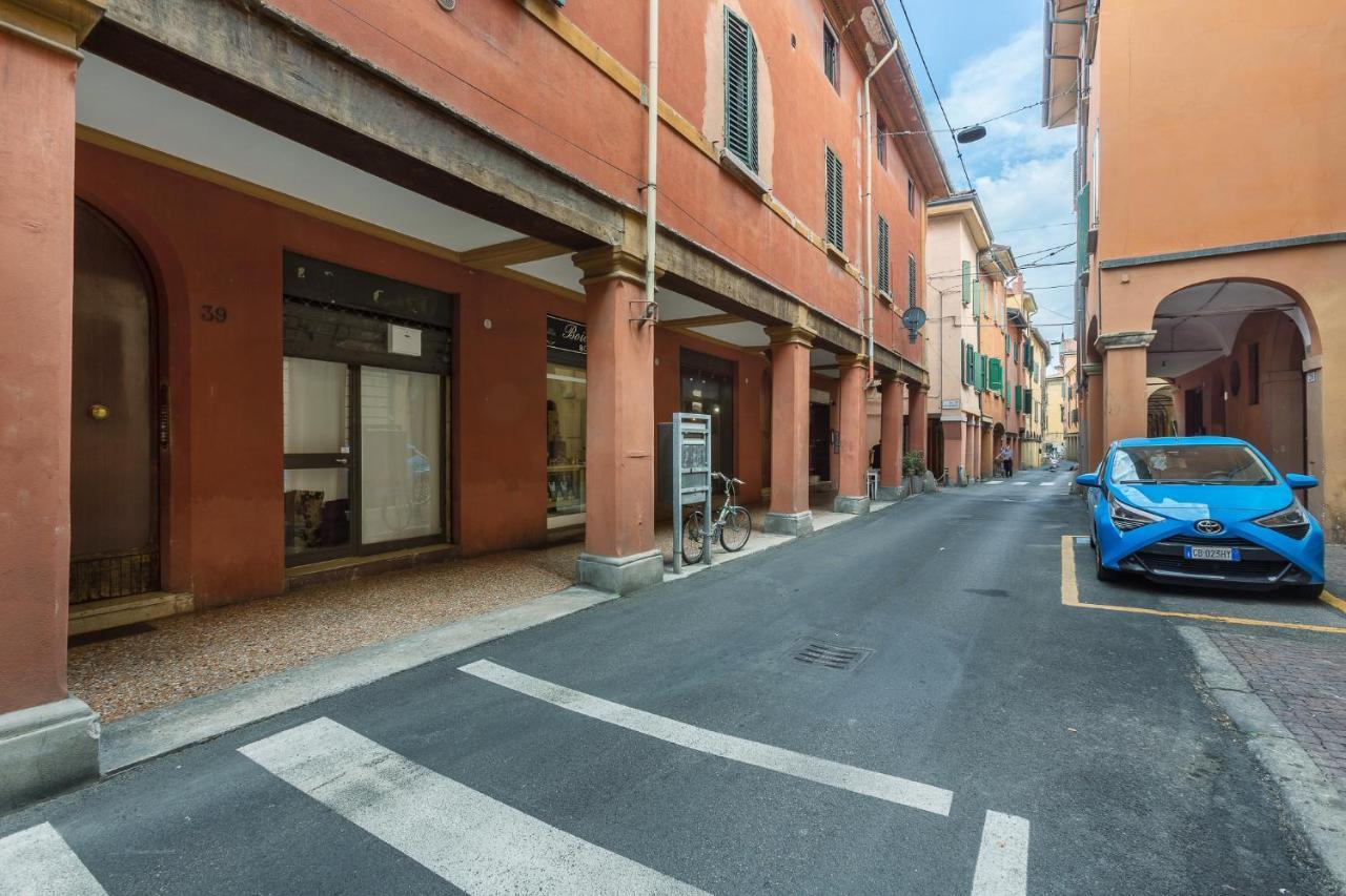 Bologna Modern Apartment Saragozza District Exterior photo